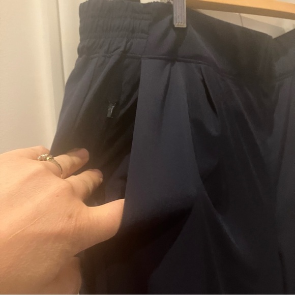 Athleta Brooklyn Heights Cropped Navy Blue Wide-Leg Women's Pants (16) - Picture 6 of 16